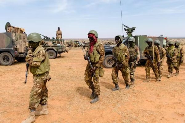 Des éléments des forces armées maliennes